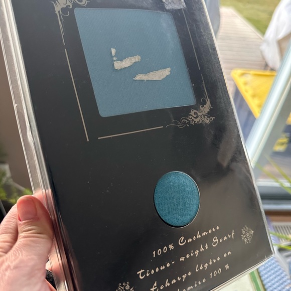 NIB cashmere scarf - Picture 1 of 5